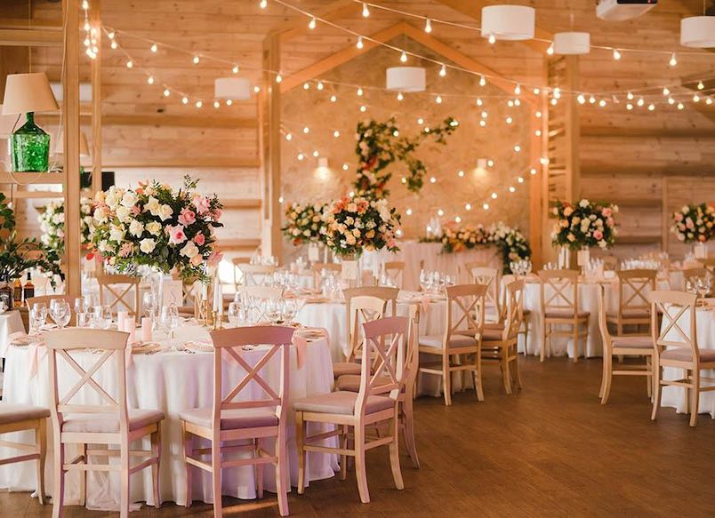 Coziness and style. Modern event design. Table setting at weddin